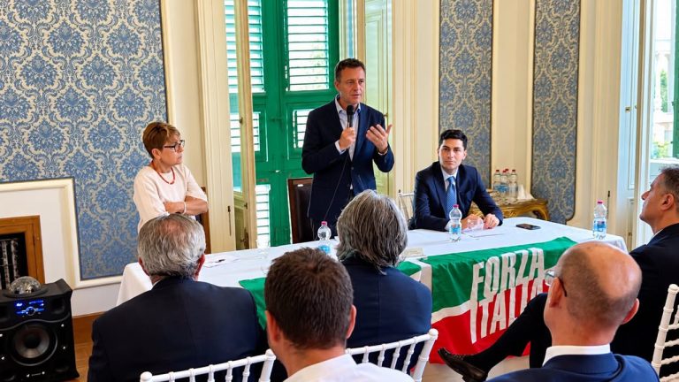 Minardo tenta di ricostruire Forza Italia a Messina